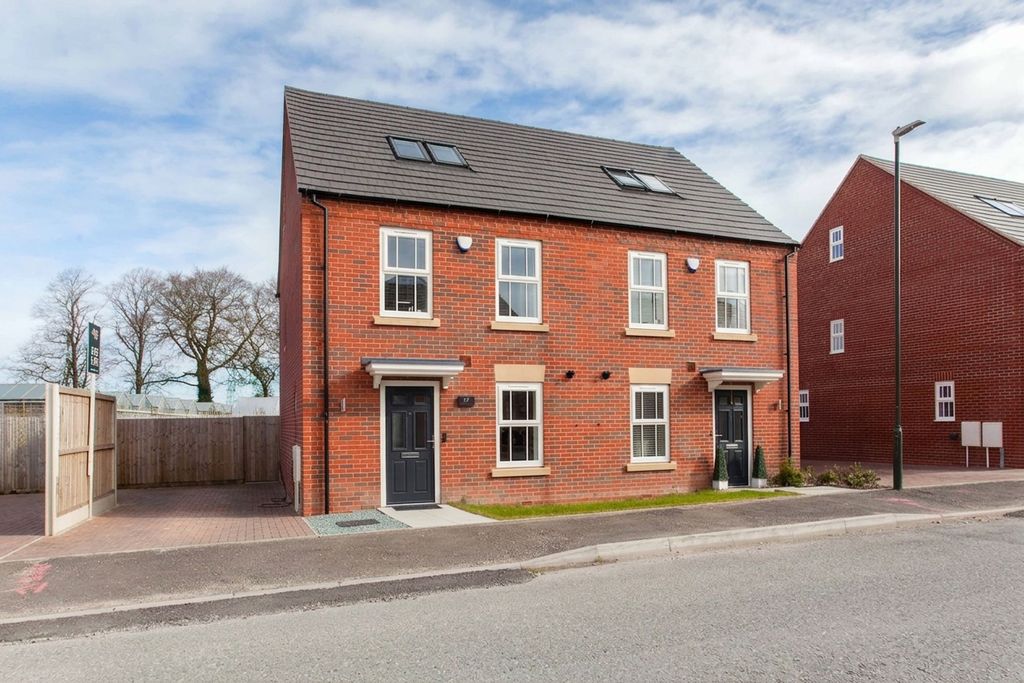 Property photo 1 of 31