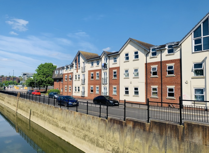 Property photo 1 of 2