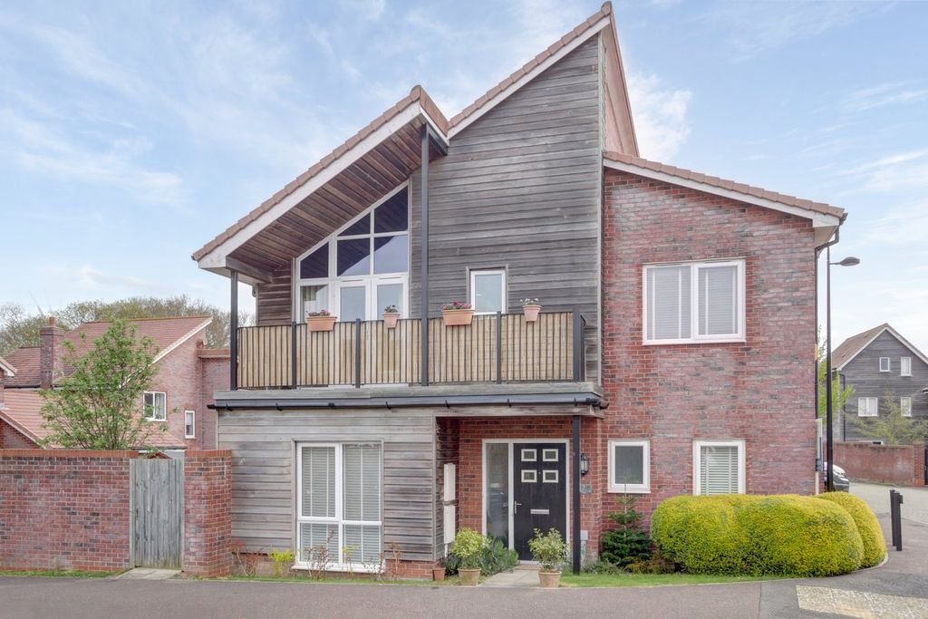 Property photo 1 of 31