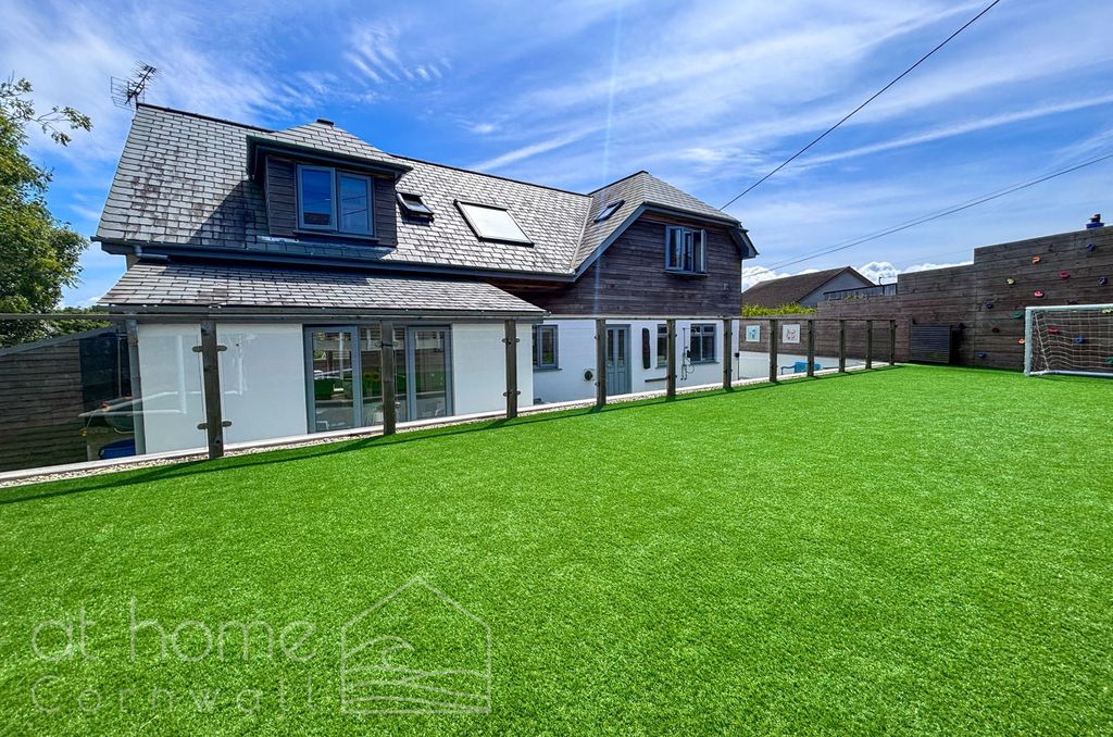 Property photo 1 of 99