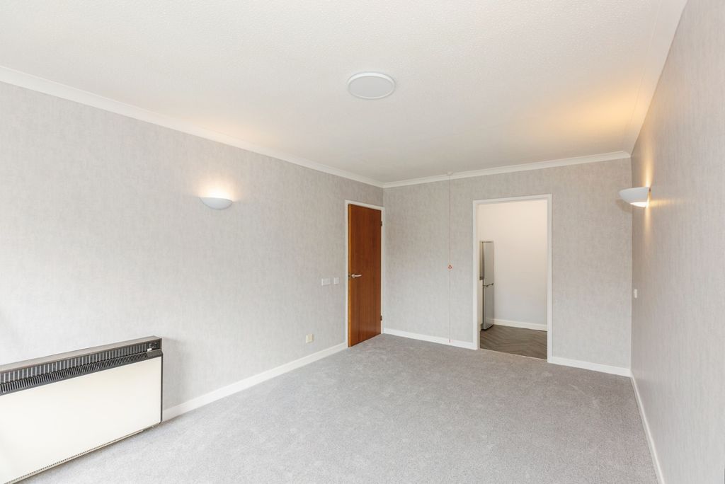 Property photo 3 of 16 Photo