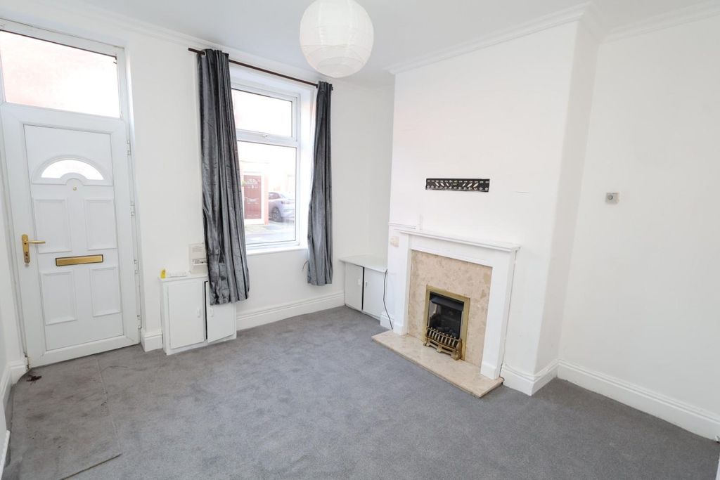 Property photo 2 of 11 1.Jpg