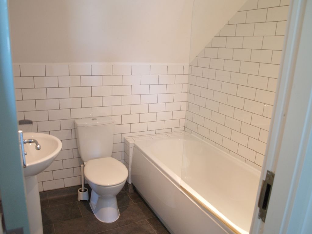 Property photo 3 of 24
