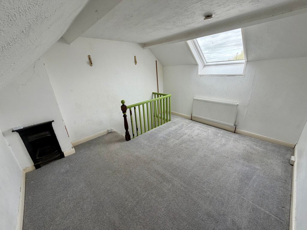 Property photo 2 of 9 Image