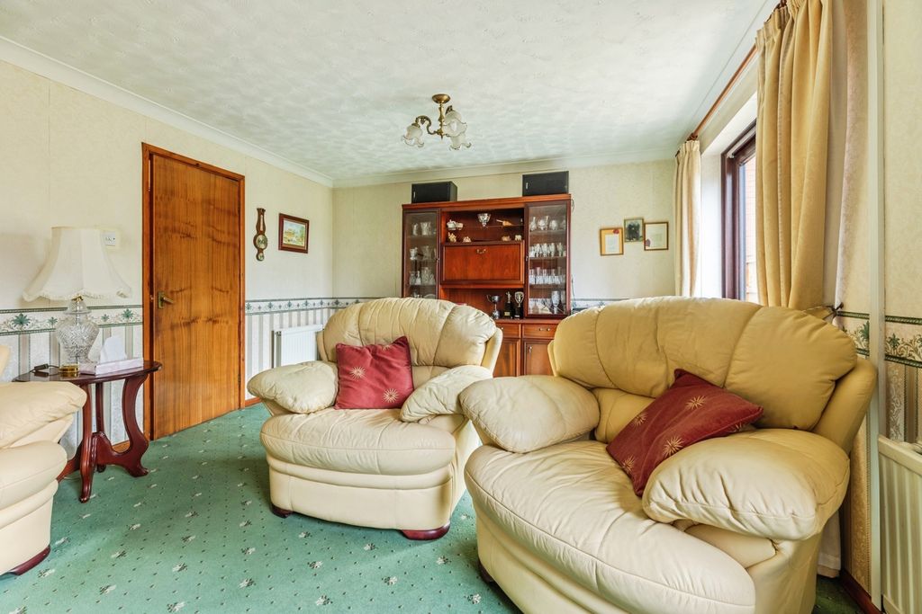 Property photo 3 of 13 Pbox-Img.Jpg