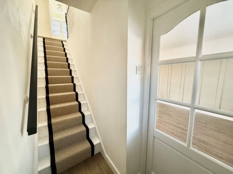 Property photo 2 of 11 Photo 7