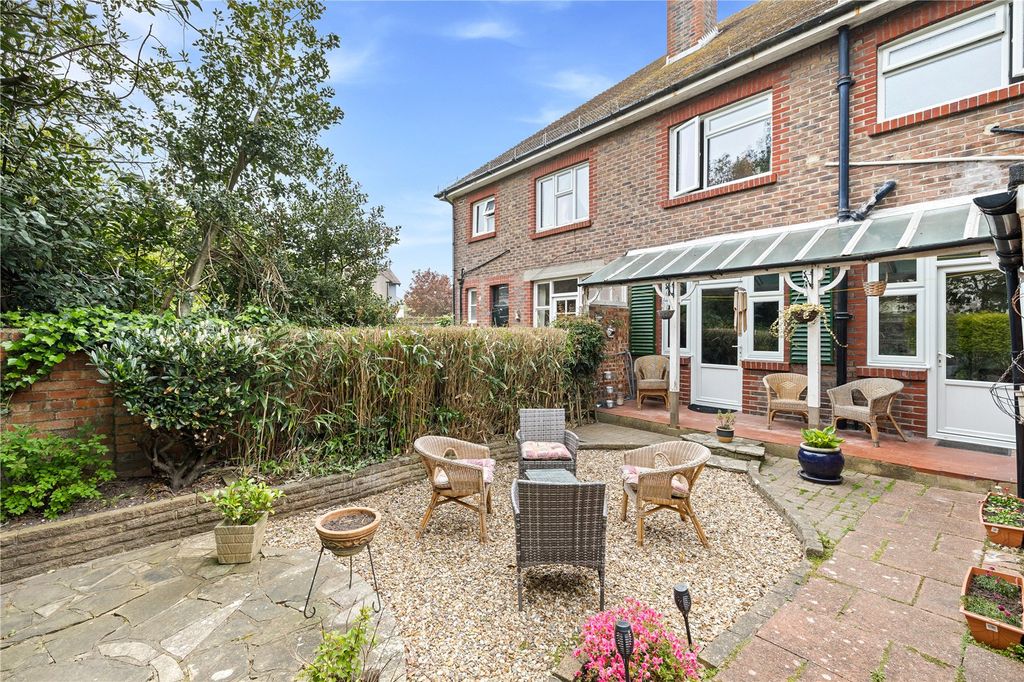 Property photo 3 of 16 Picture No. 05