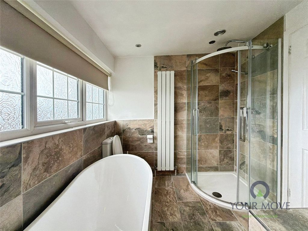 Property photo 3 of 20 Bathroom