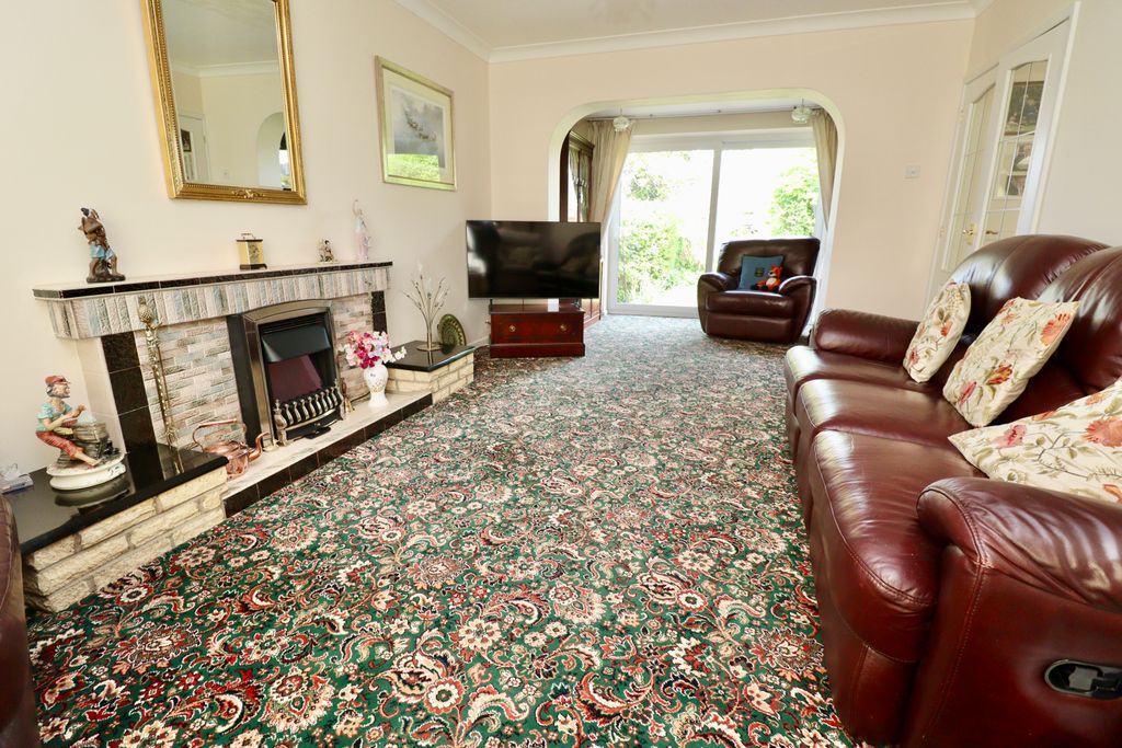 Property photo 3 of 17 Img_2707