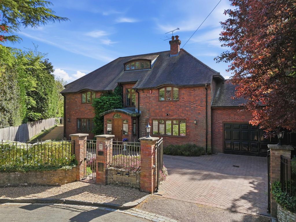Property photo 1 of 23