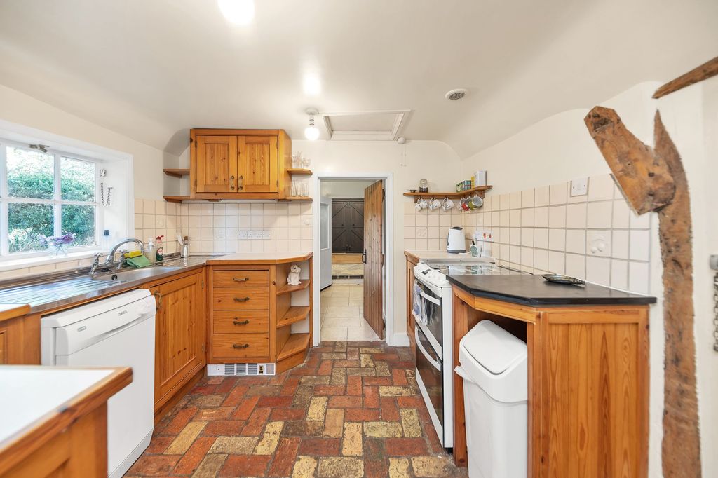 Property photo 3 of 19