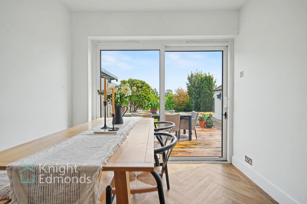 Property photo 1 of 24 Dining Room