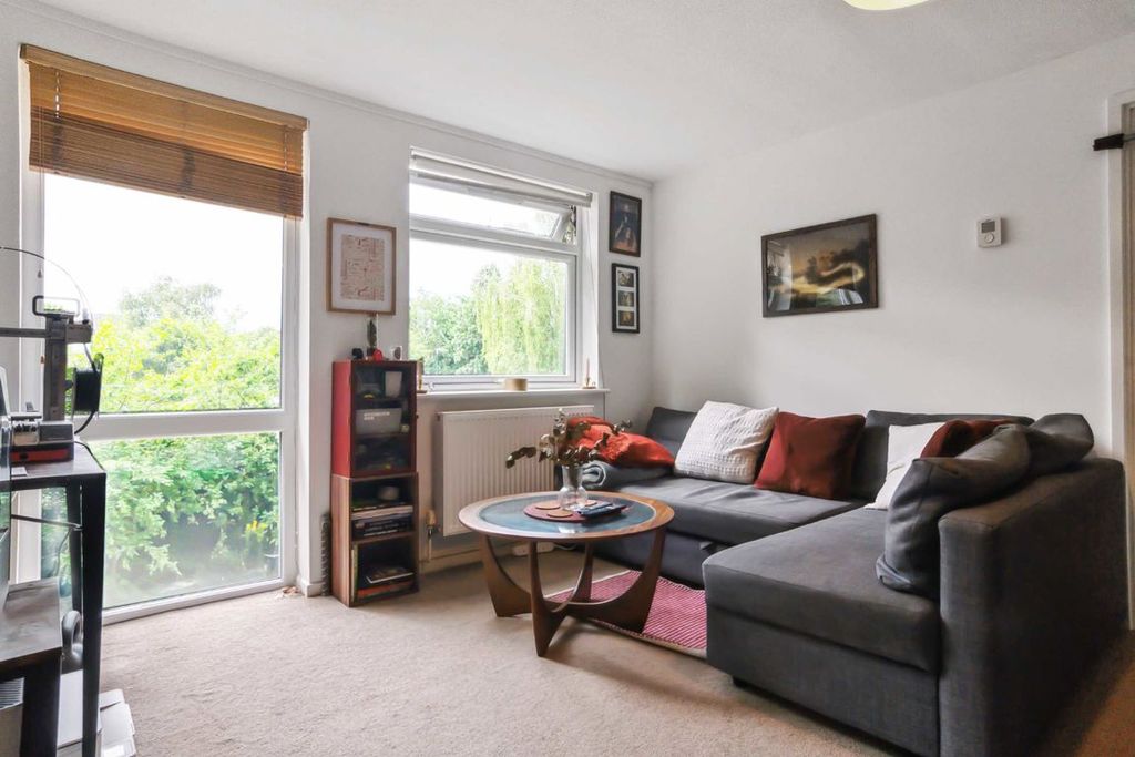 Property photo 2 of 4