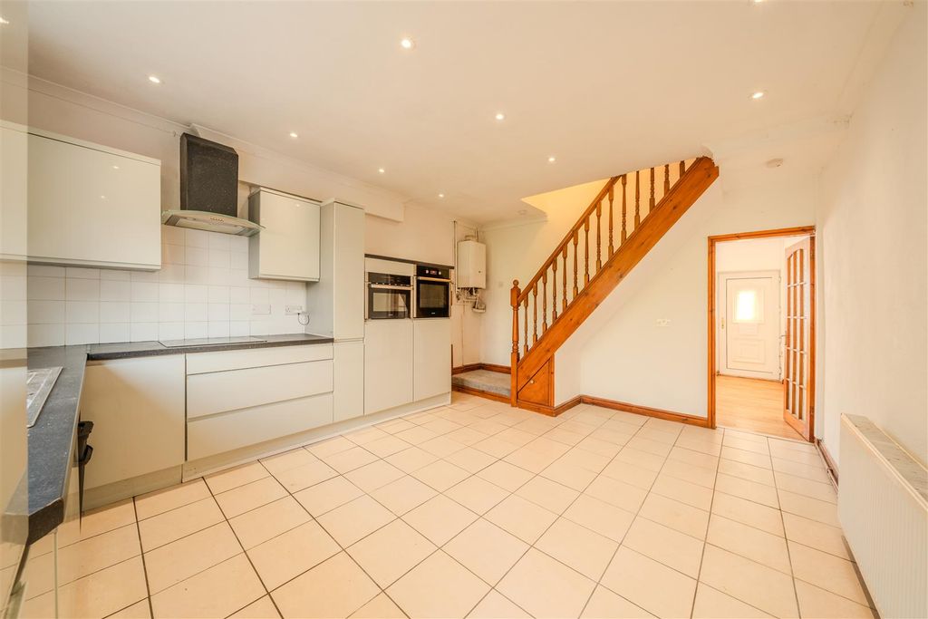 Property photo 3 of 25 20 Bank Street-115.Jpg