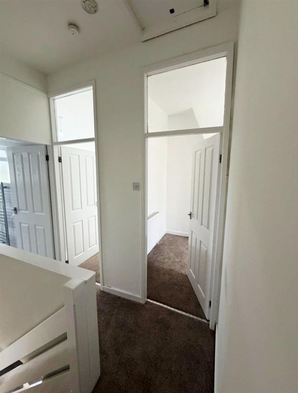 Property photo 2 of 7 5.Jpg