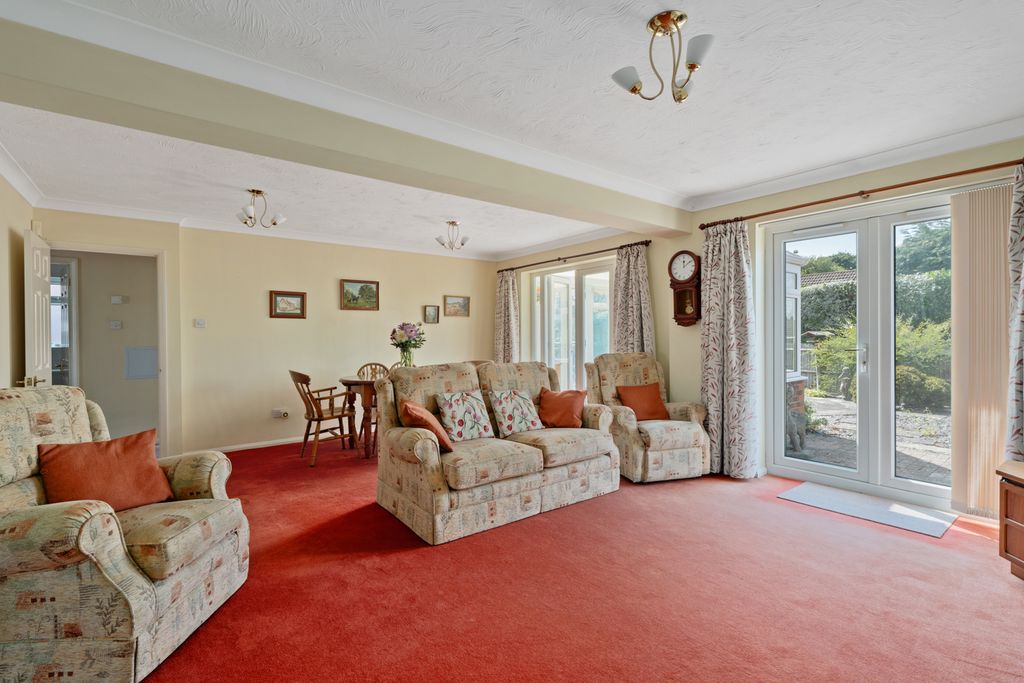 Property photo 3 of 19