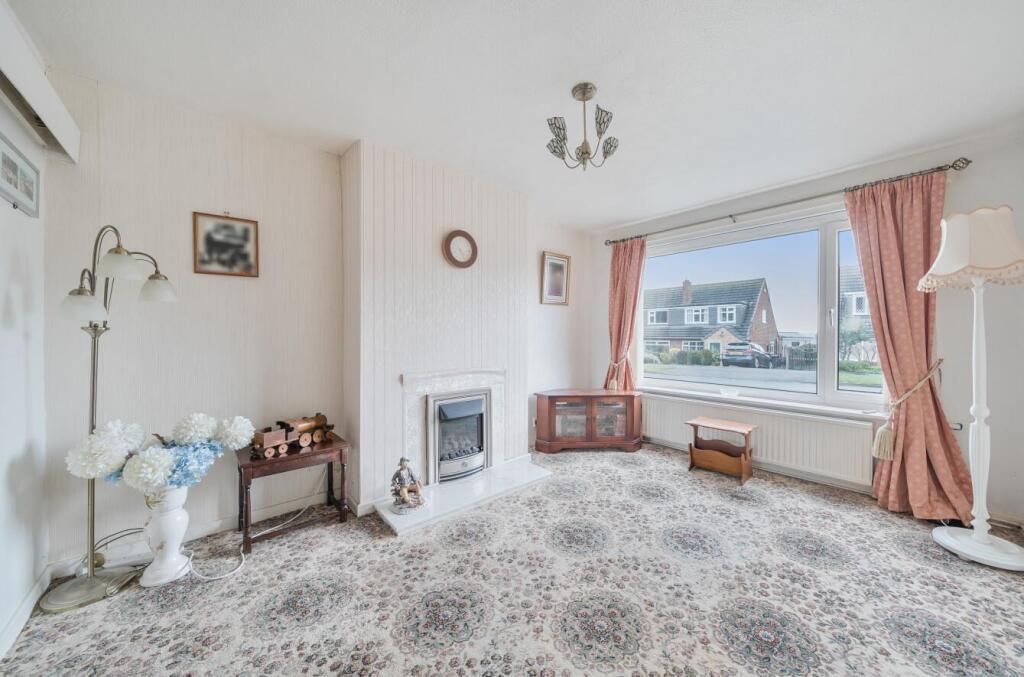 Property photo 2 of 16 Living Room