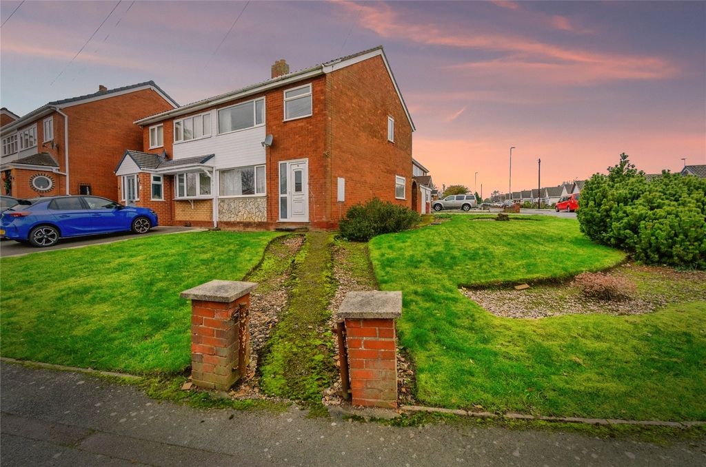 Property photo 2 of 34 Picture No. 44