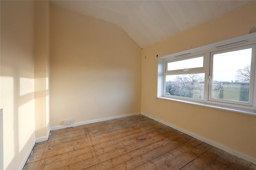 Property photo 3 of 21 Picture No. 03