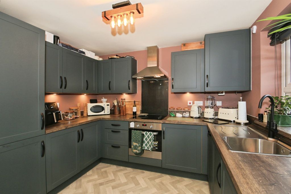 Property photo 2 of 19