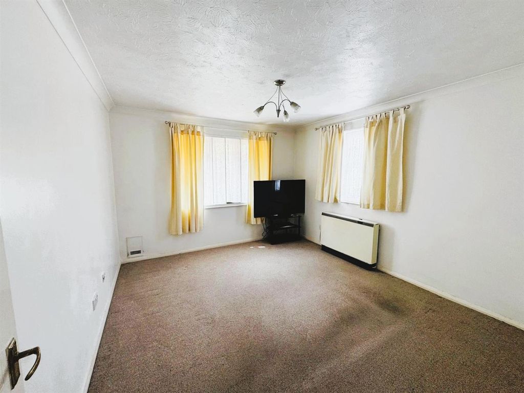 Property photo 2 of 6
