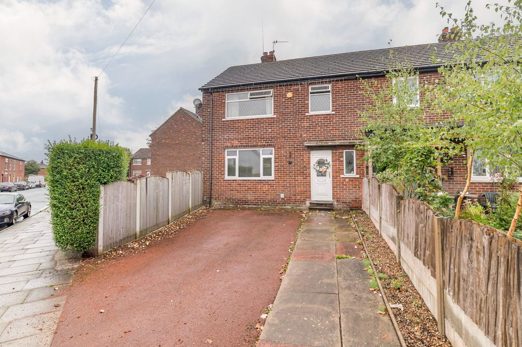 Property photo 2 of 19
