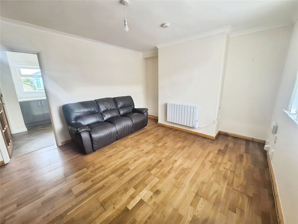 Property photo 2 of 6 Picture No. 04