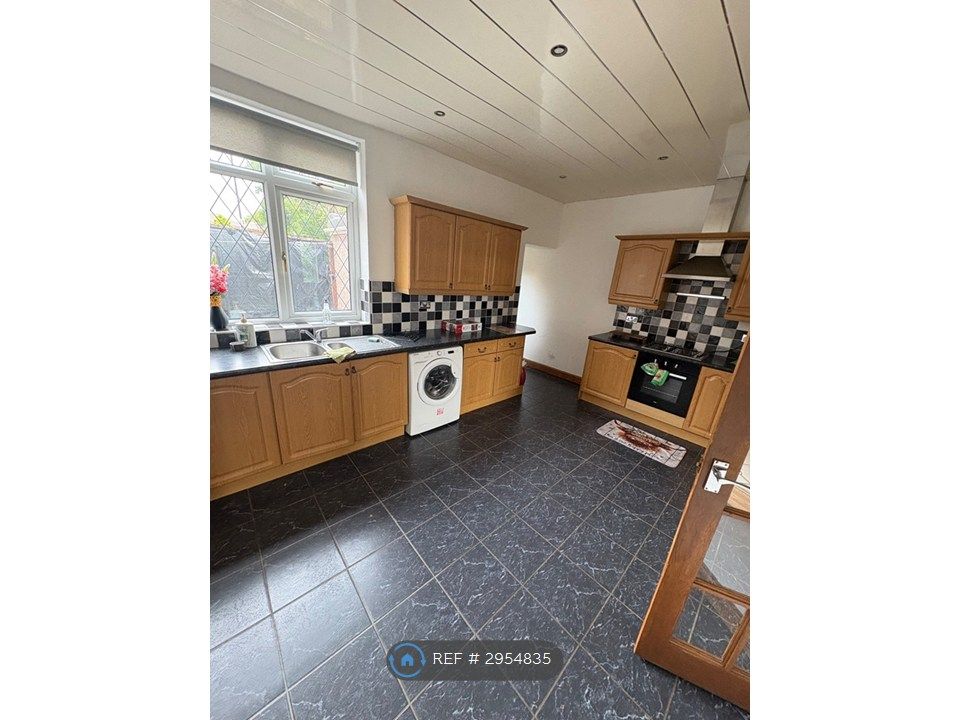 Property photo 2 of 3
