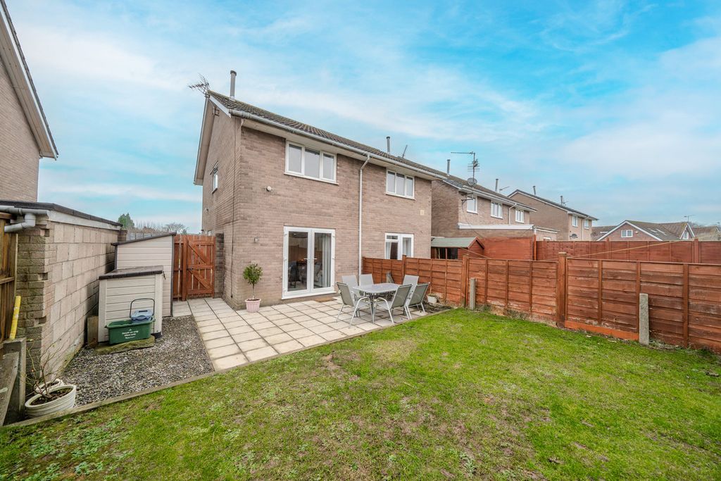 Property photo 1 of 33