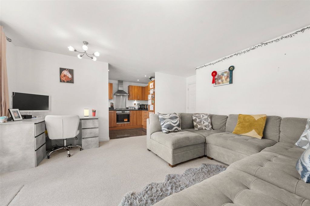 Property photo 3 of 11 Picture No. 02