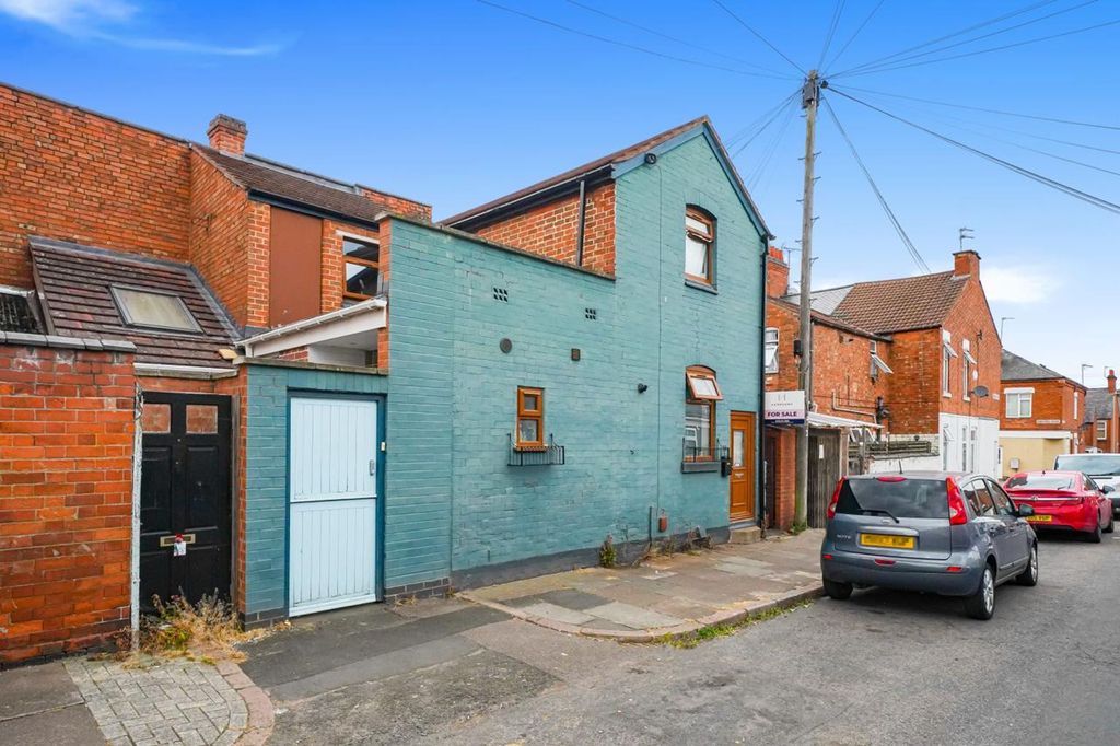 Property photo 1 of 11