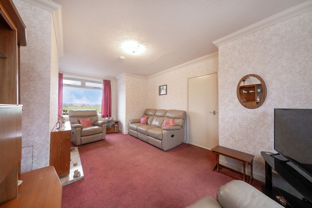 Property photo 2 of 23 Photo 10