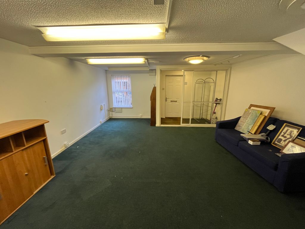 Property photo 2 of 4