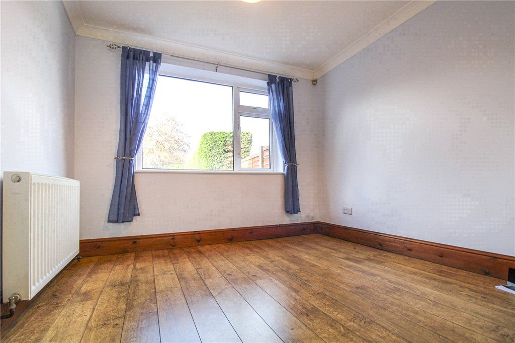 Property photo 3 of 28 Dining Room