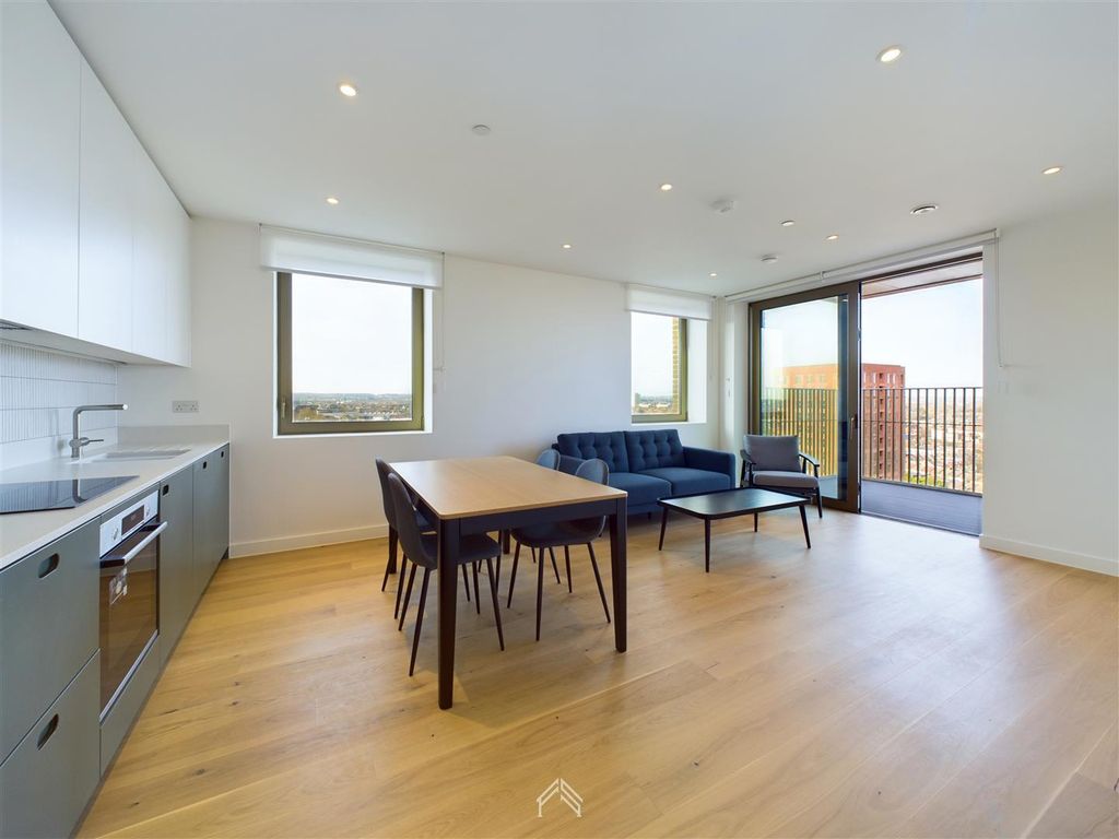 Property photo 3 of 14 5.Jpg