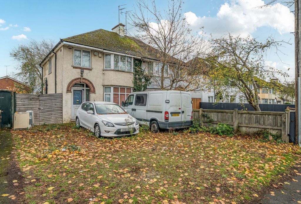 Property photo 1 of 11 1374985-16-691325...