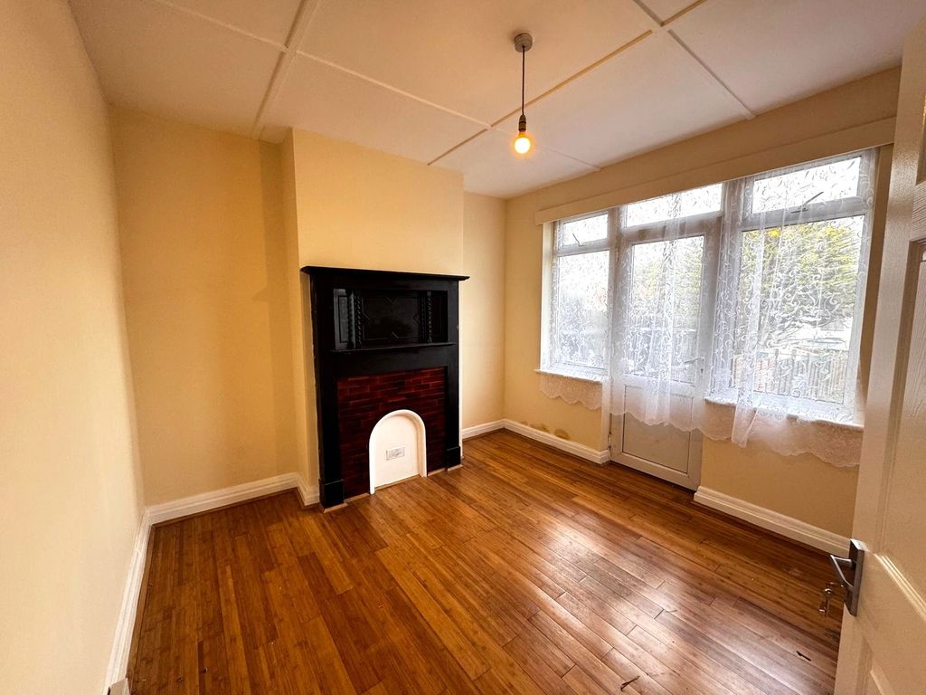 Property photo 2 of 11 Photo 2