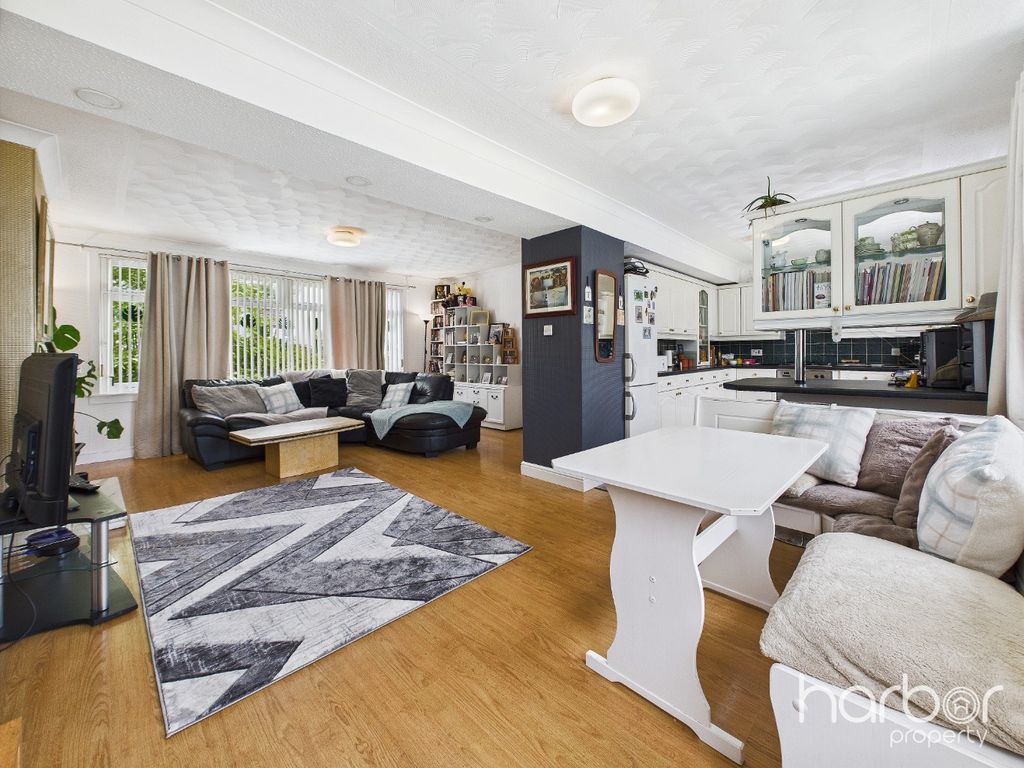 Property photo 2 of 23 4290934