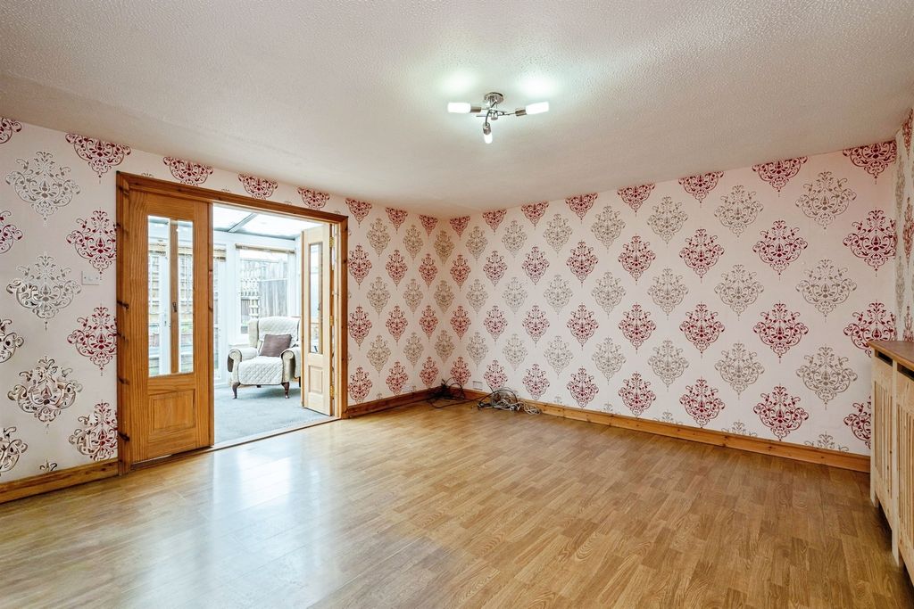 Property photo 3 of 19