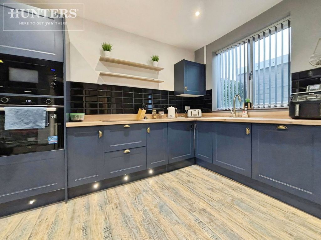 Property photo 3 of 23 Pbox-Img.Jpg