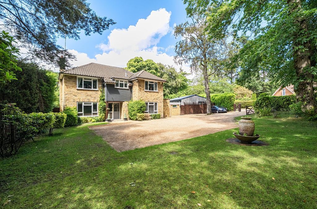 Property photo 1 of 25 1470870-39-6A2836...