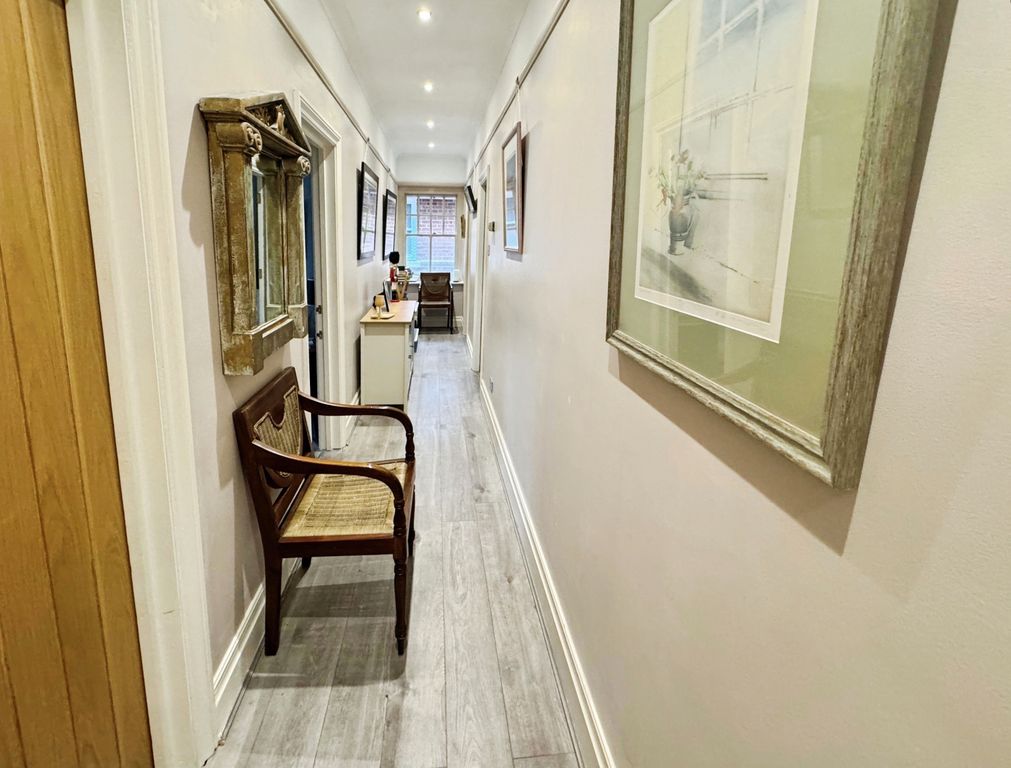 Property photo 3 of 10 ee48B17F-3 20Firfield 20- 20Hallway