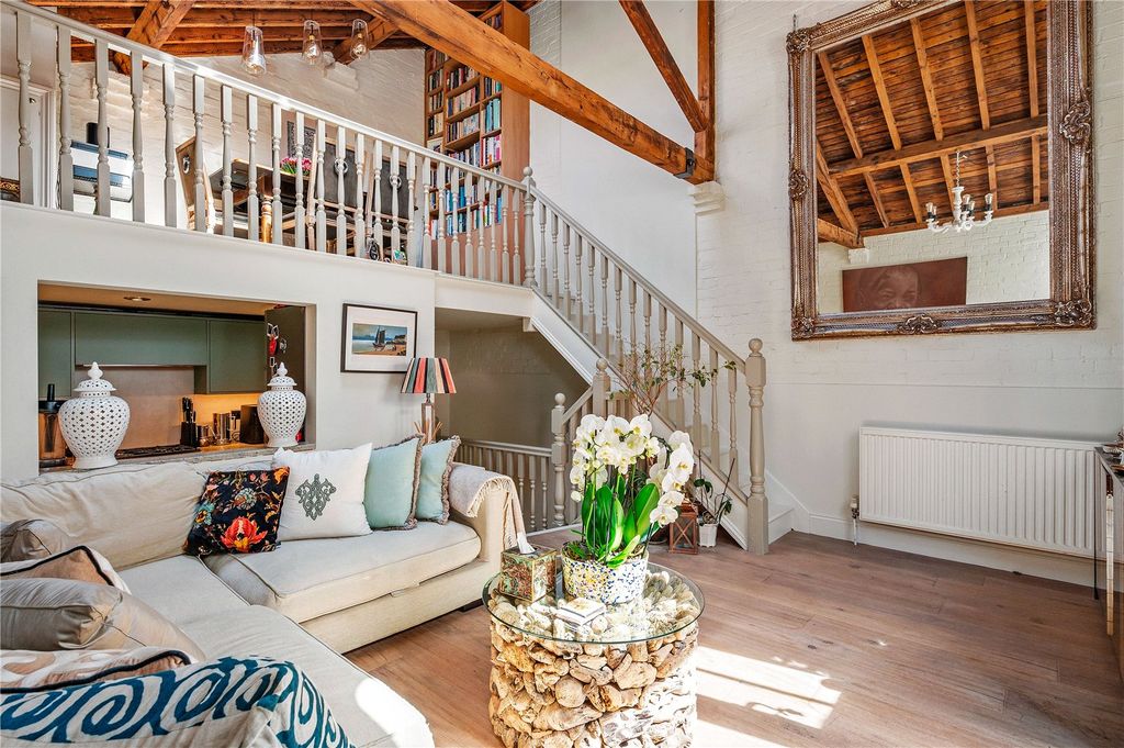 Property photo 1 of 26 Reception