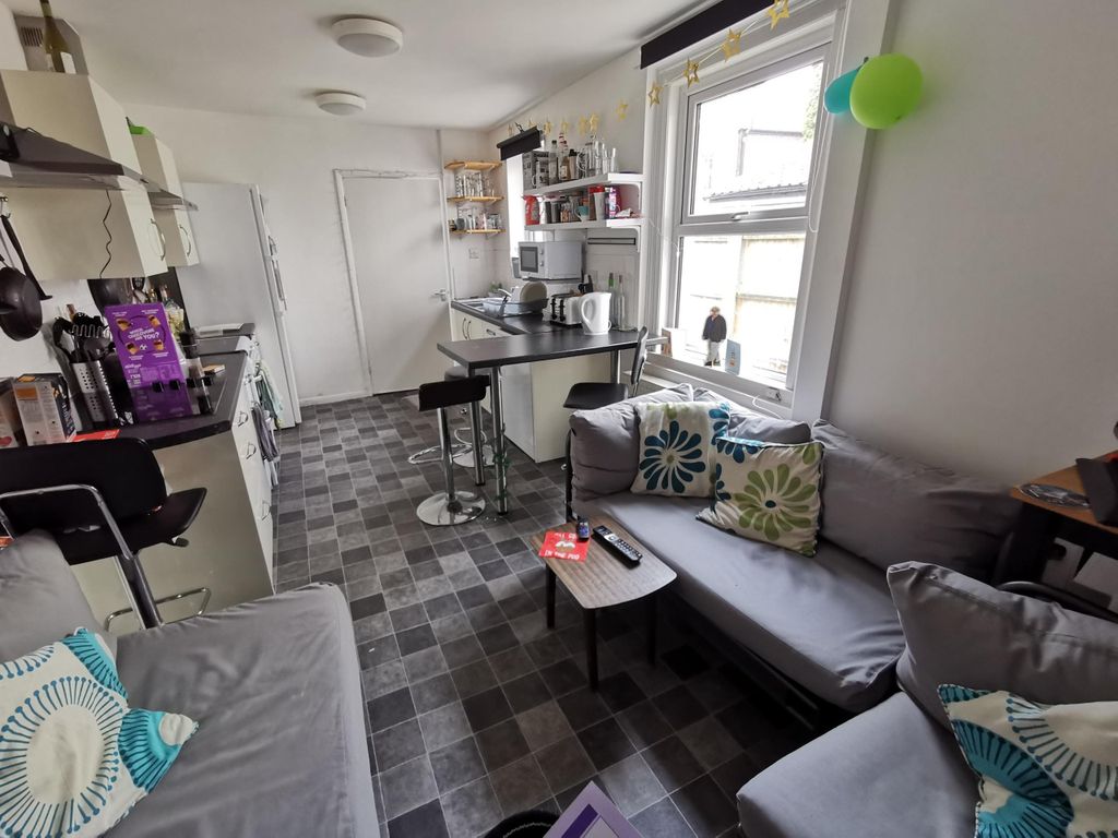 Property photo 1 of 10 Image