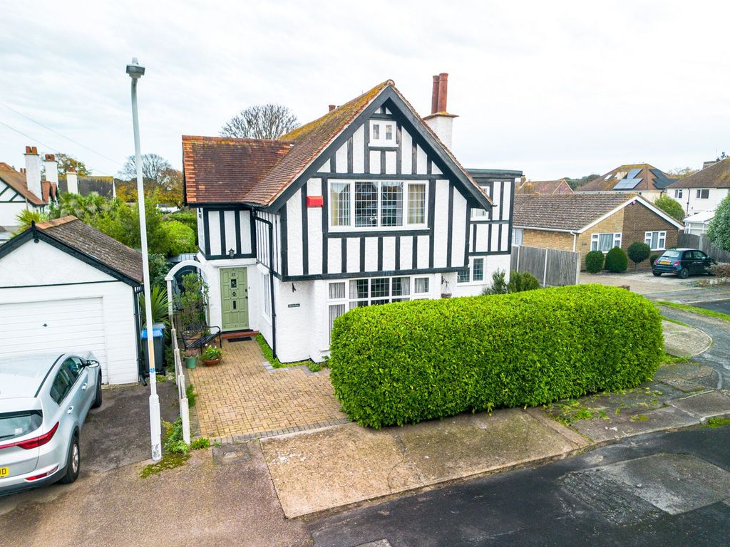 Property photo 2 of 35