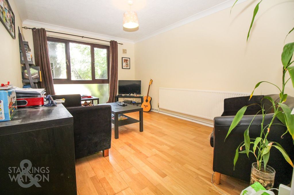 Property photo 2 of 5