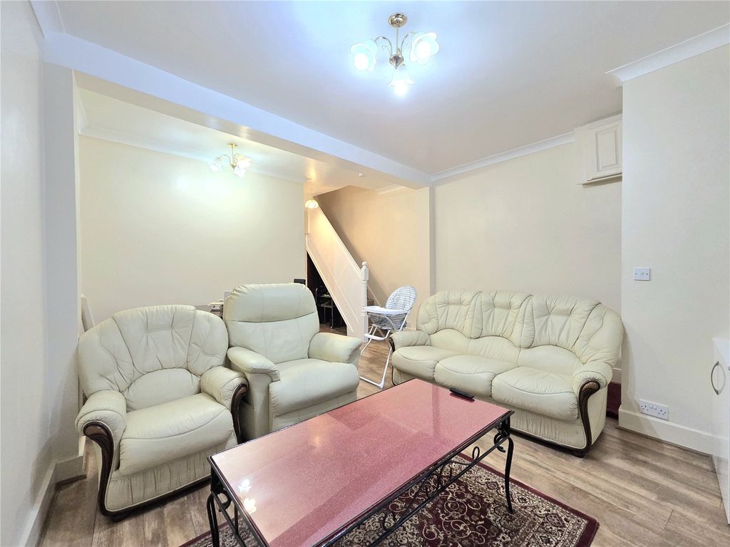 Property photo 2 of 20 Picture No. 14