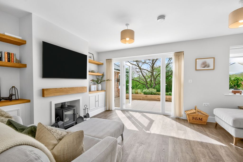 Property photo 3 of 11 Picture 3