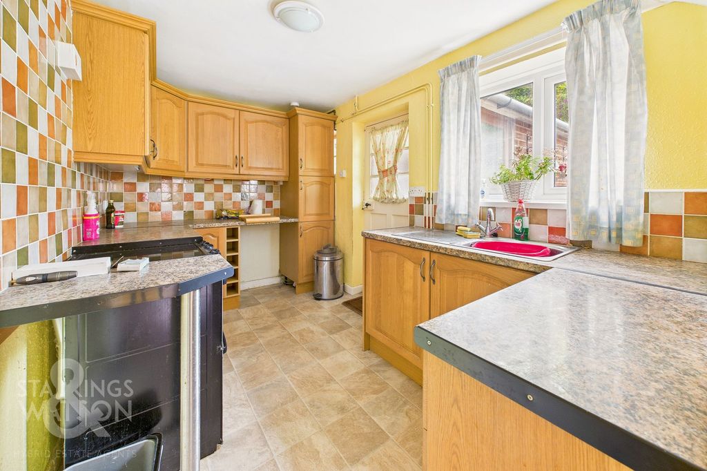 Property photo 3 of 21