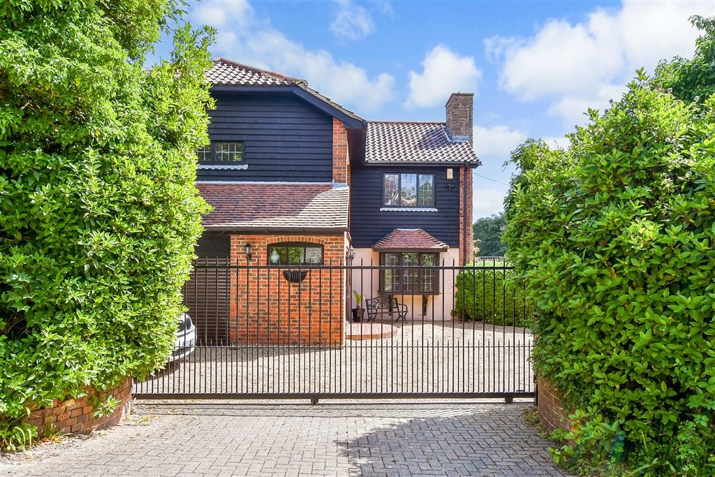 Property photo 1 of 14 External Lifestyle Photograph